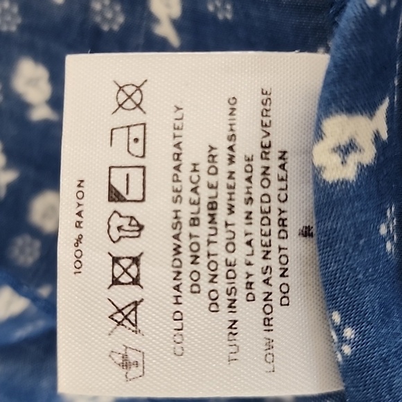 Faithfull The Brand Lucy Blue Floral Wrap Top Size Small - Picture 9 of 9